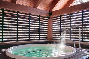 Unclassified image, 3 of 49, button