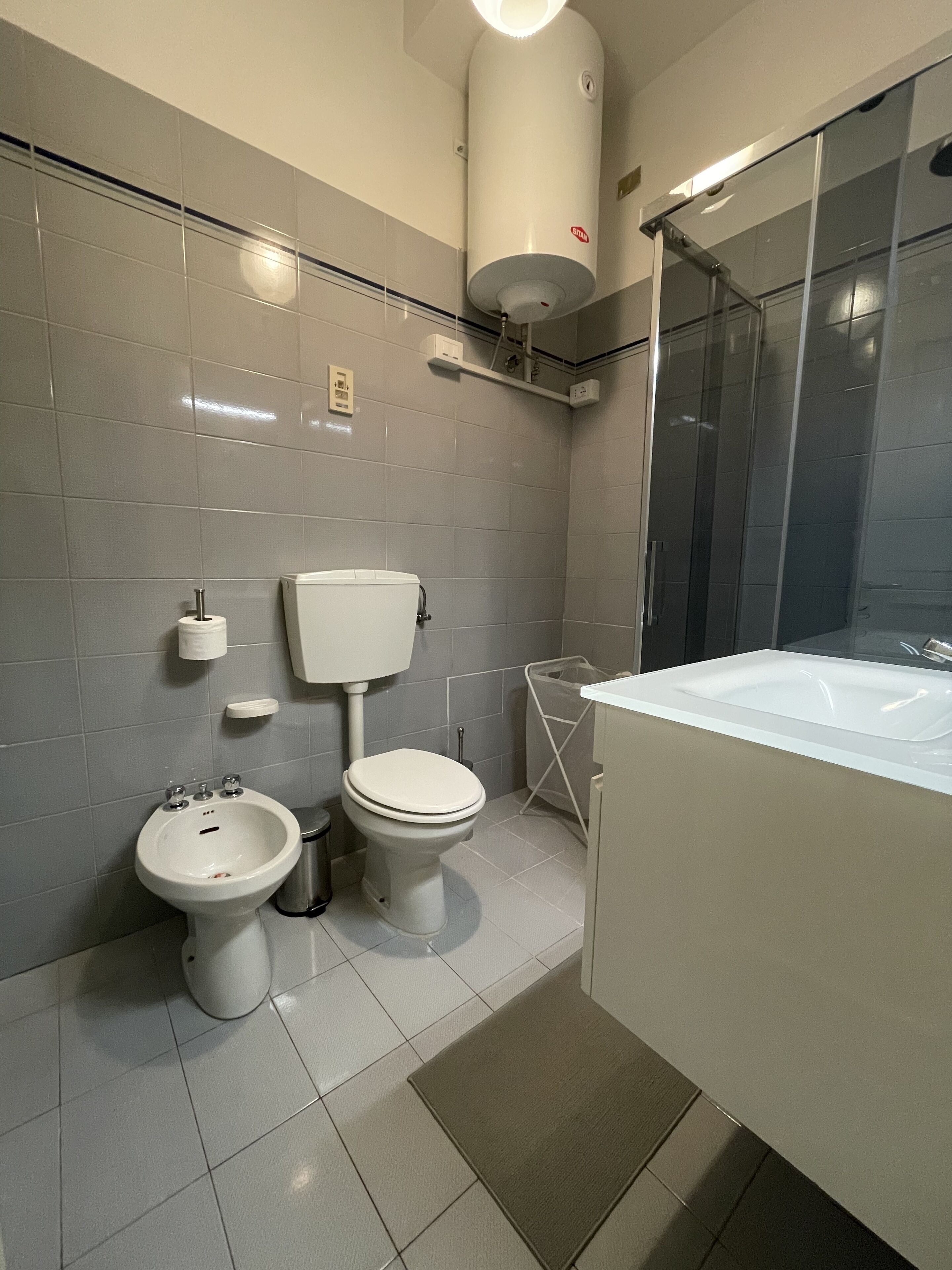 Loft a pochi km dal mare tra Liguria e Toscana con parcheggio privato.