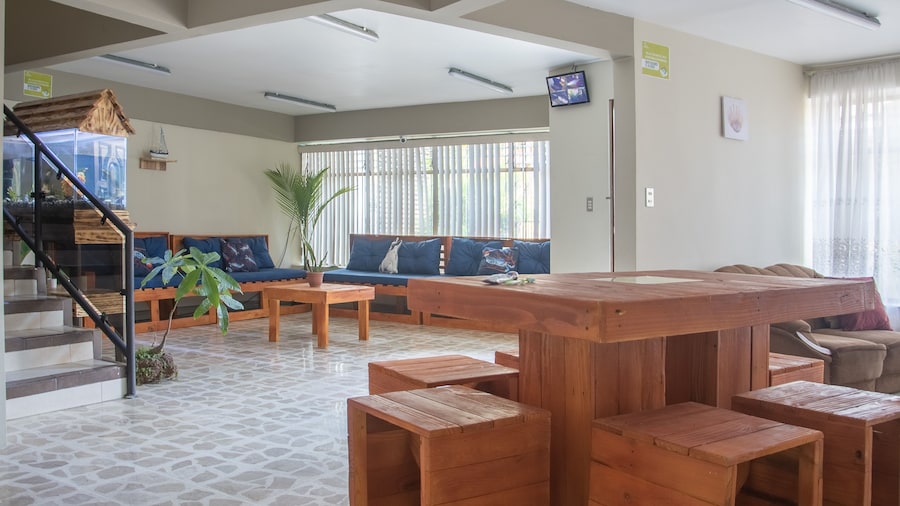 Las Carmelas, Airport Juan Santamaría, Alajuela, San José