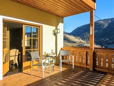 Very spacious chalet with luxury wellness and bar