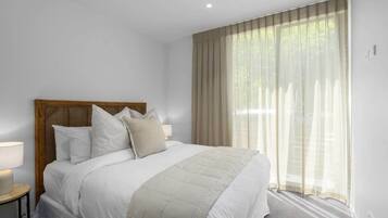 3 bedrooms, desk, iron/ironing board, WiFi
