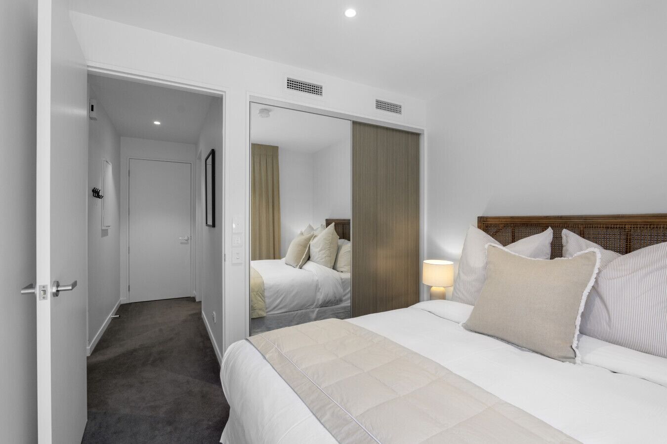 3 bedrooms, desk, iron/ironing board, WiFi