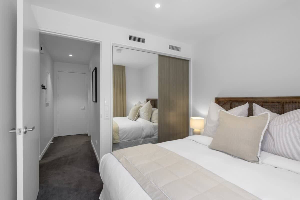 3 bedrooms, desk, iron/ironing board, WiFi