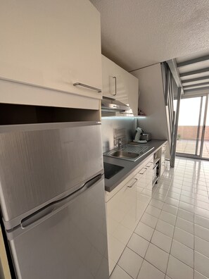 電子レンジ、オーブン、コンロ