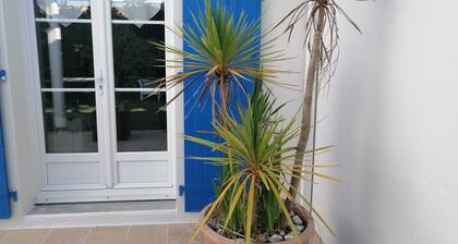 Family house with garden near La Rochelle 5km, beaches 15km
