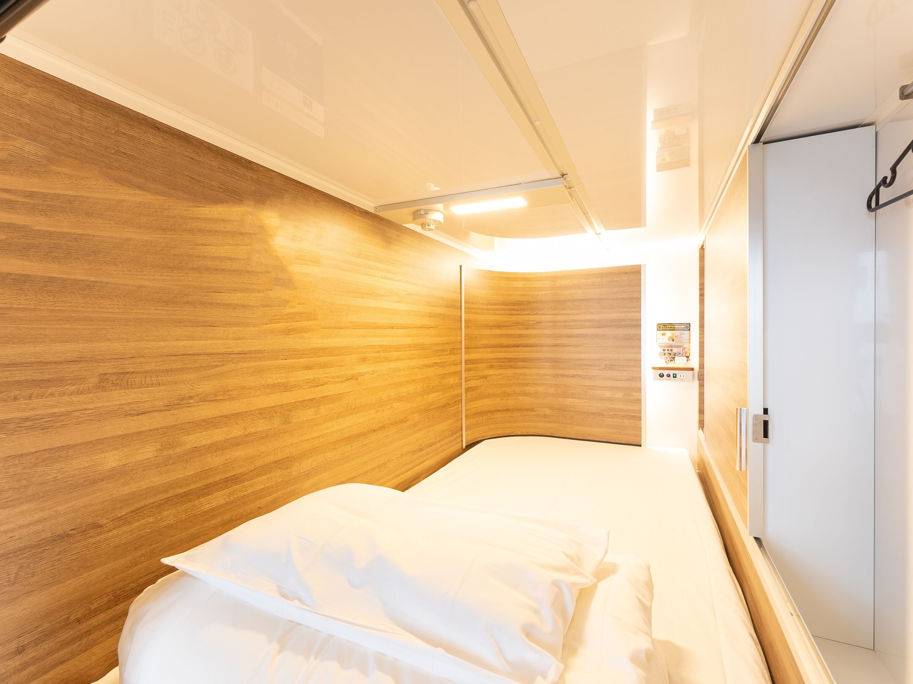 Blackout drapes, free WiFi, bed sheets