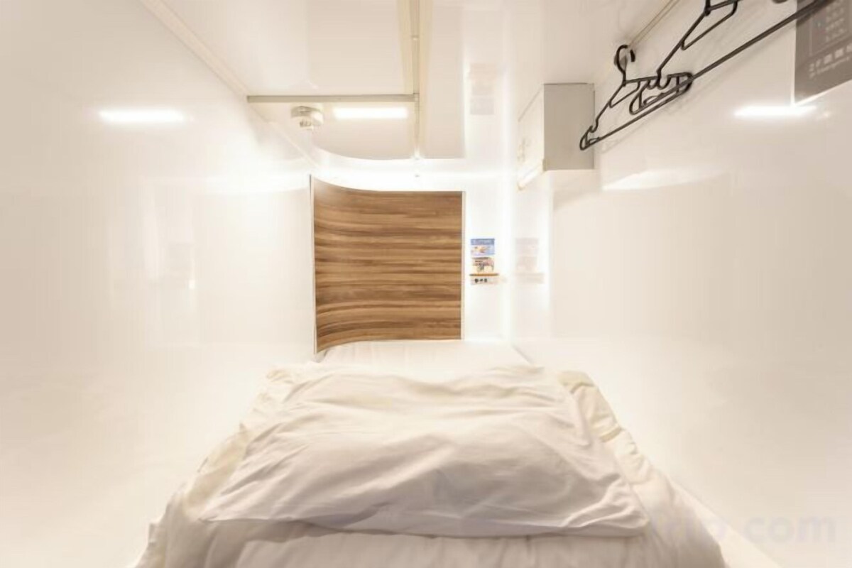 Blackout curtains, free WiFi, bed sheets