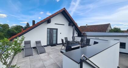 Deluxe apartment - with 140 sqm & with roof terrace & private garden