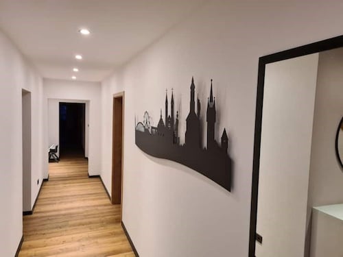 Deluxe apartment - with 140 sqm & with roof terrace & private garden