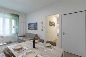 Basic Apartment, Multiple Beds | Dining - Santacroce Suite (Florence)