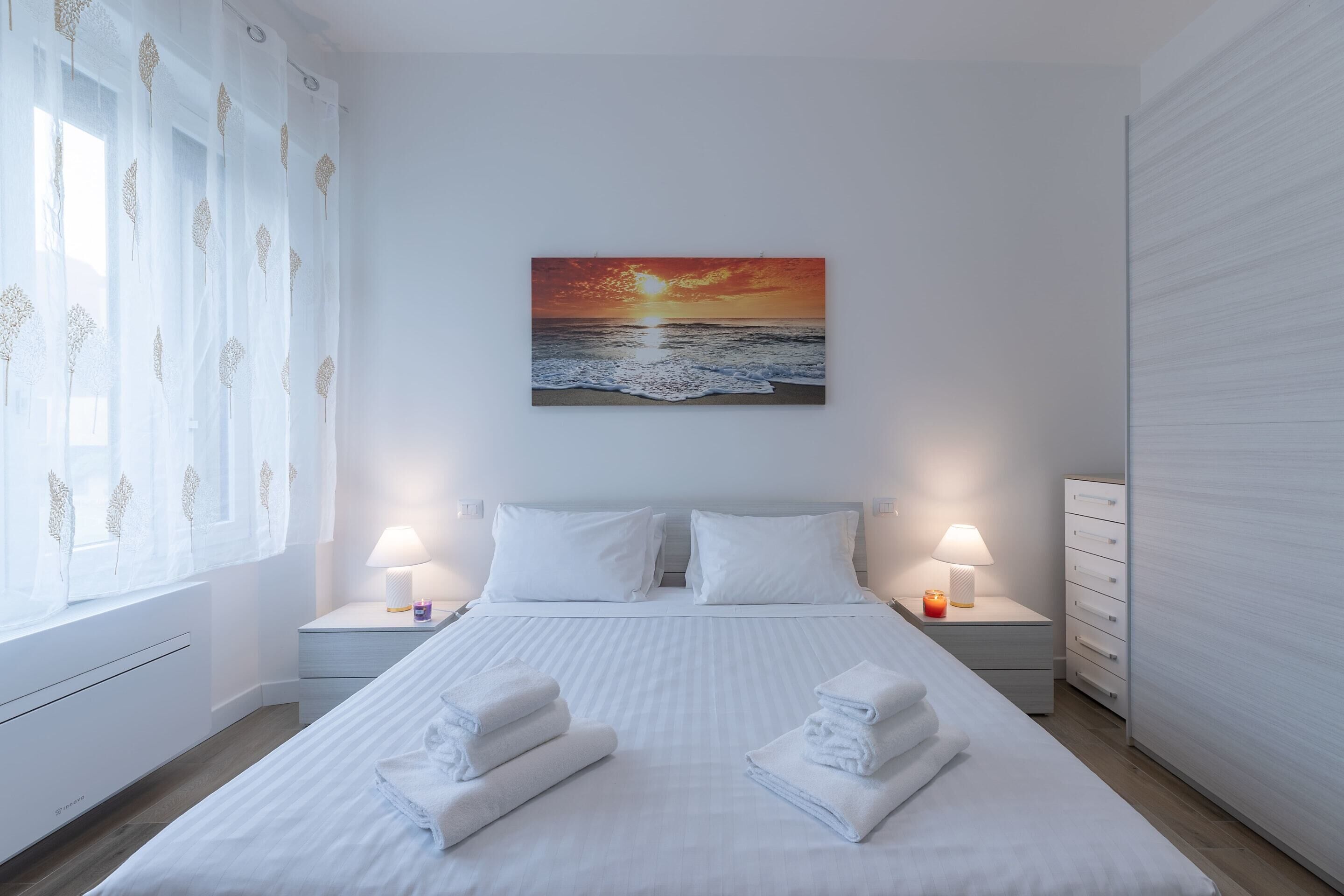 Basic Apartment, Multiple Beds | 2 bedrooms, desk, laptop workspace, bed sheets