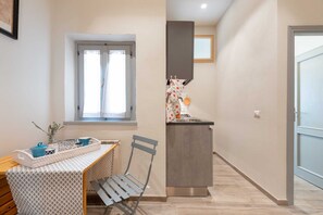 Apartamento básico, 1 cama de casal e sofá-cama | Parte interna