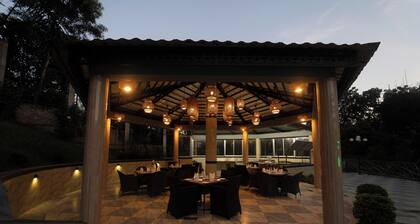 Paragon Hotel and Resort
