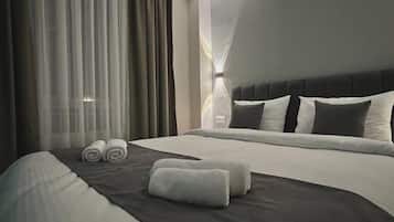 1 bedroom, hypo-allergenic bedding, desk, blackout drapes