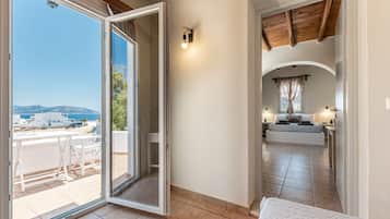 Grand Room, Sea View | Minibar, in-room safe, soundproofing, free cots/infant beds