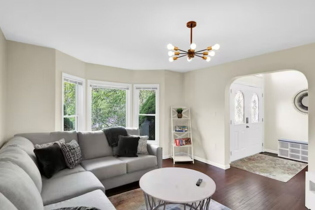 Lakes, Camelback Resort and Kalahari Resort very close to the Hilltop Retreat.