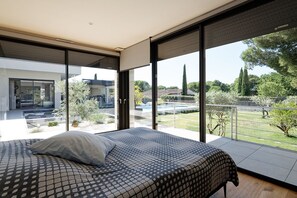 4 chambres, fer et planche à repasser, Wi-Fi gratuit, draps fournis