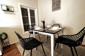 Apartment, 2 Schlafzimmer, Raucher, Sauna | Speisen