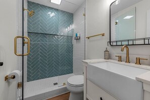 Hair dryer, towels