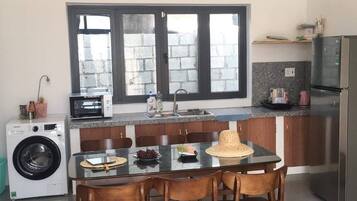 House, 2 Bedrooms, Ocean View | Interior