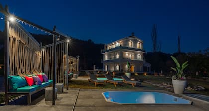Mythos Luxury Villa-Skiathos
