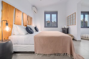 1 bedroom, in-room safe, individually decorated, individually furnished