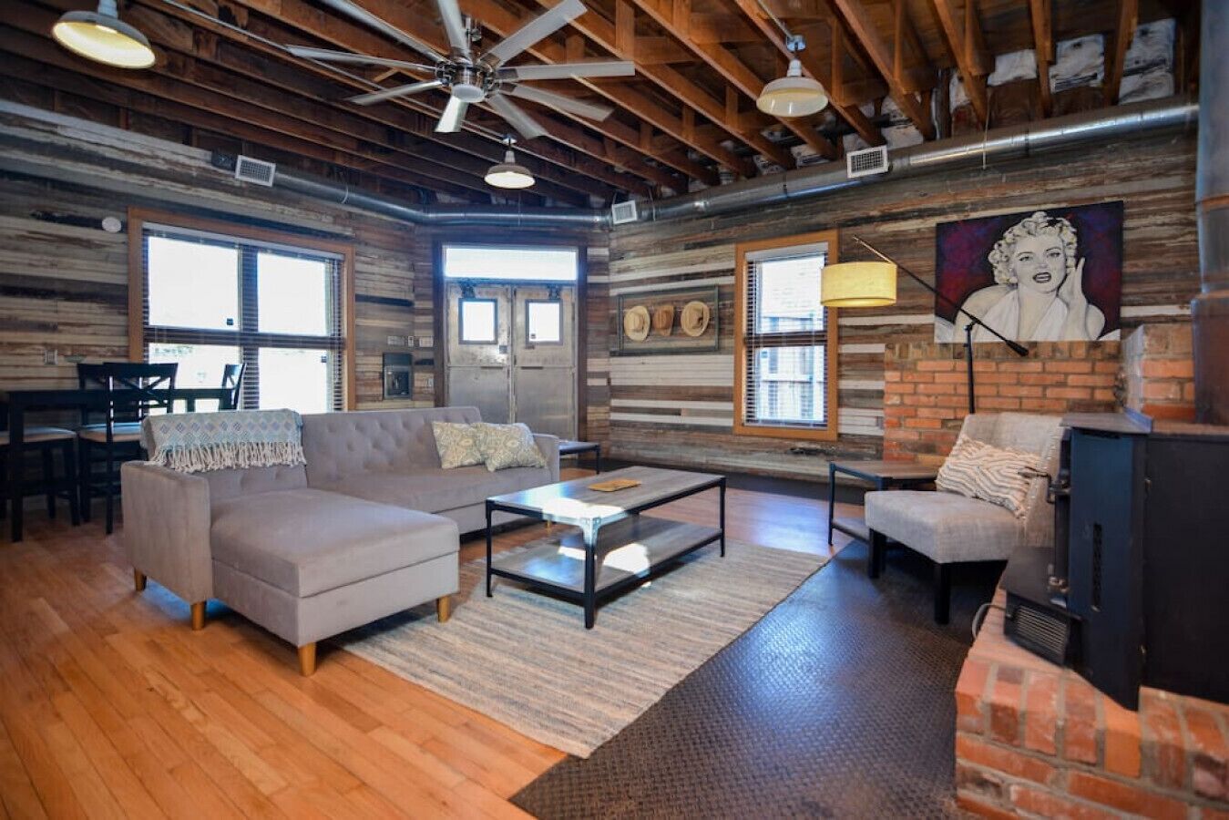 Historic Firehouse - 1BR/1BA - Great Views