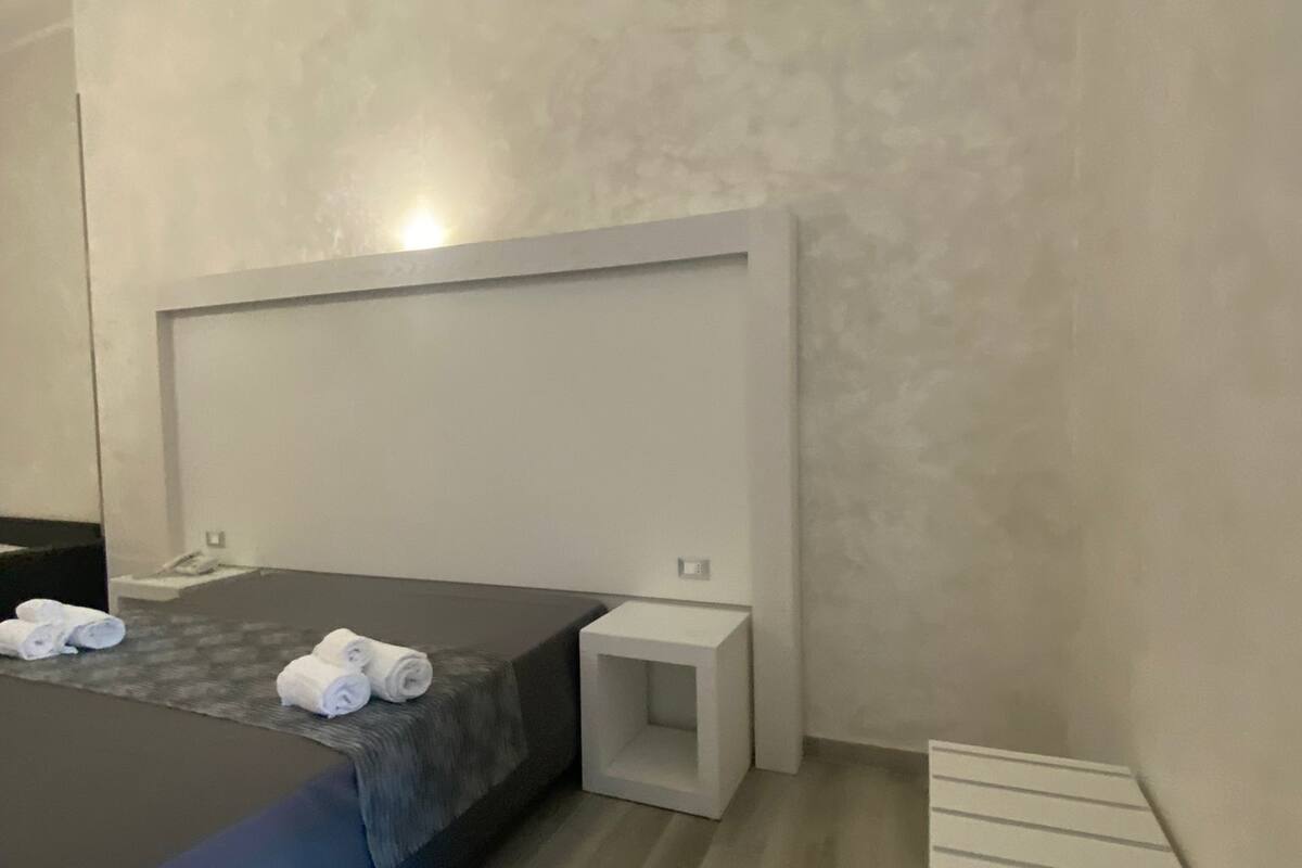 Habitación básica | Caja fuerte, escritorio, wifi gratis