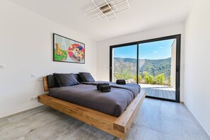 5 dormitorios, caja fuerte, tabla de planchar con plancha y wifi gratis