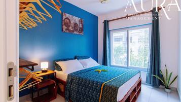 1 bedroom, desk, WiFi, bed sheets