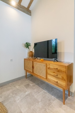 Villa, 2 Bedrooms | Living area