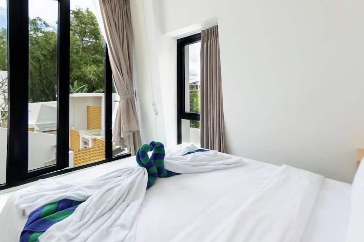 1 bedroom, free WiFi, bed sheets