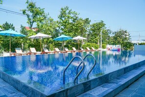Outdoor pool - Hoi An Town Home Resort (Da Nang)
