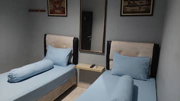 Standaard Twin kamer | Een bureau, gratis wifi, beddengoed