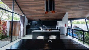 Biệt thự, 2 phòng ngủ | Bếp riêng | Tủ lạnh 