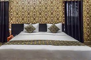 Deluxe Room - Hotel 24 Carrat (Udaipur)
