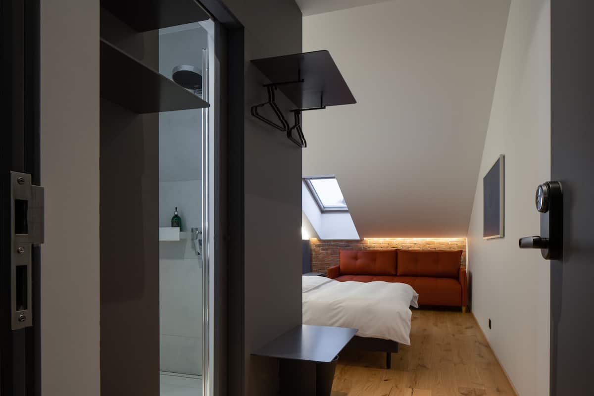 Deluxe Double Room | Desk, laptop workspace, free WiFi, bed sheets