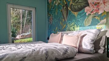 2 bedrooms, soundproofing, iron/ironing board, free WiFi