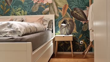 2 chambres, chambres insonorisées, fer et planche à repasser