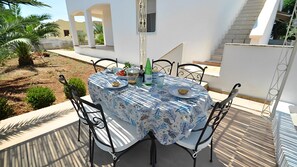 Outdoor dining - 3243 Villetta Morelli by Barbarhouse (Racale)