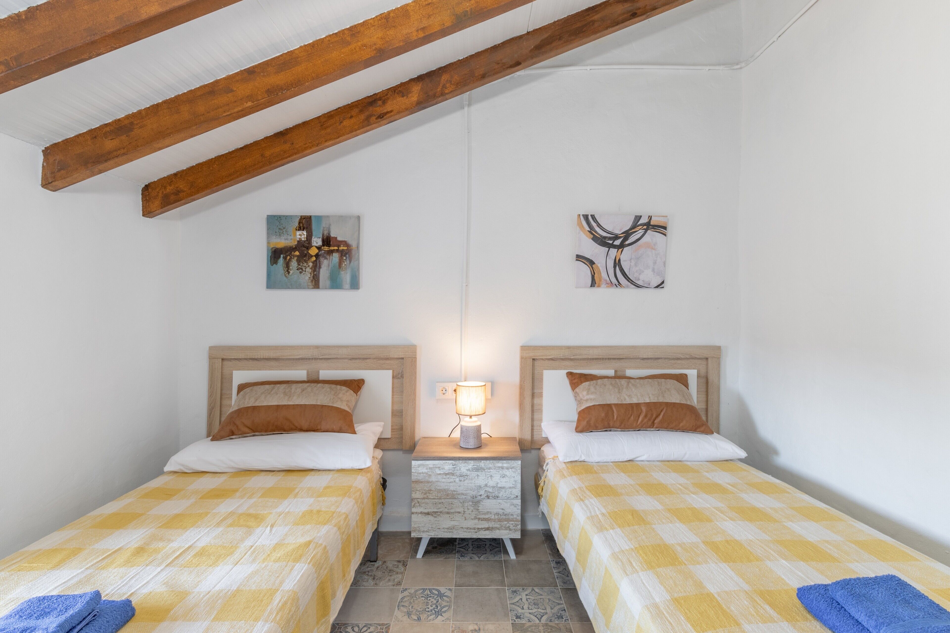 3 bedrooms, free WiFi, bed sheets