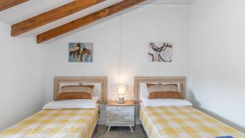 3 bedrooms, free WiFi, bed sheets