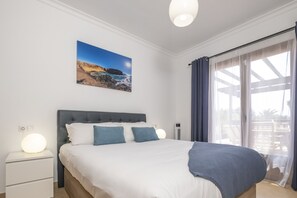 5 chambres, fer et planche à repasser, accès au Wi-Fi (inclus)