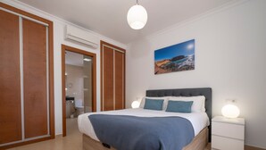 5 bedrooms, iron/ironing board, free WiFi, bed sheets - Villa "Bethany" with Private Heated Pool, 2 Private Terraces & Wi-Fi (Playa Blanca)