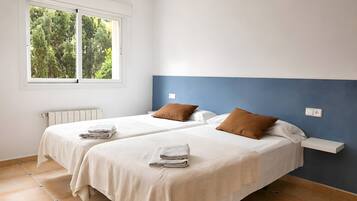 5 slaapkamers, een strijkplank/strijkijzer, gratis wifi, beddengoed