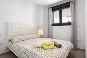1 chambre, fer et planche à repasser, Wi-Fi gratuit, draps fournis