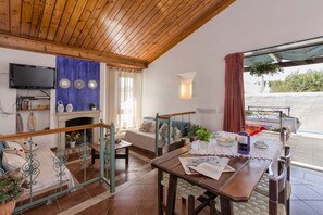 Interior - Villa 'Jacaranda' with Private Pool, Wi-Fi and Air Conditioning (Albufeira)