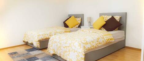 3 bedrooms, WiFi, bed sheets