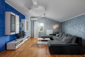 Living area - Spacious, modern apartment with two bedrooms - Danijela (Murine)