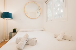 2 bedrooms, WiFi, bed sheets